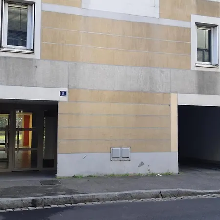 Monplaisir, Beau Neuf Avec Parking, Classement 2 étoiles Lione
